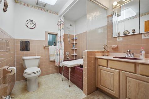 1380 Romane Drive Northfield OH 44067