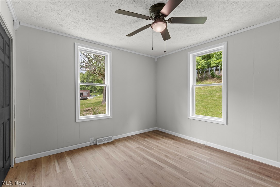 56775 Colerain Pike Martins Ferry OH 43935