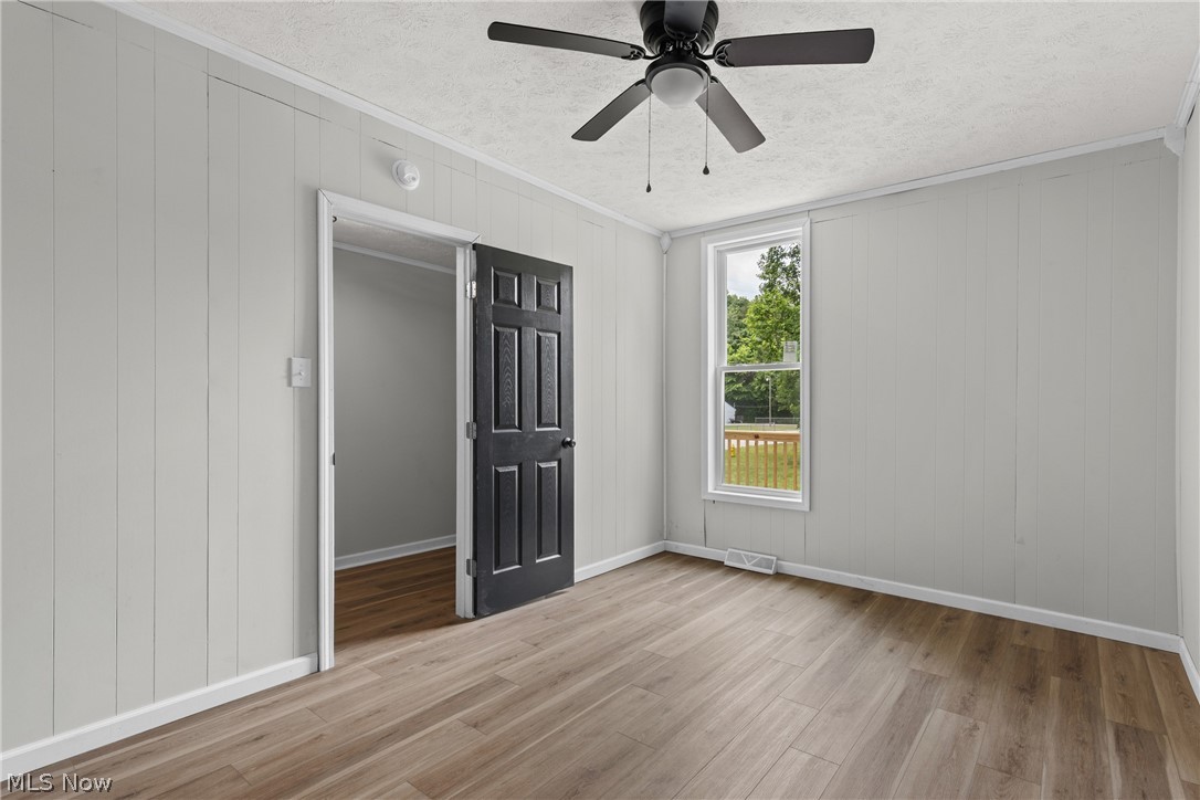 56775 Colerain Pike Martins Ferry OH 43935