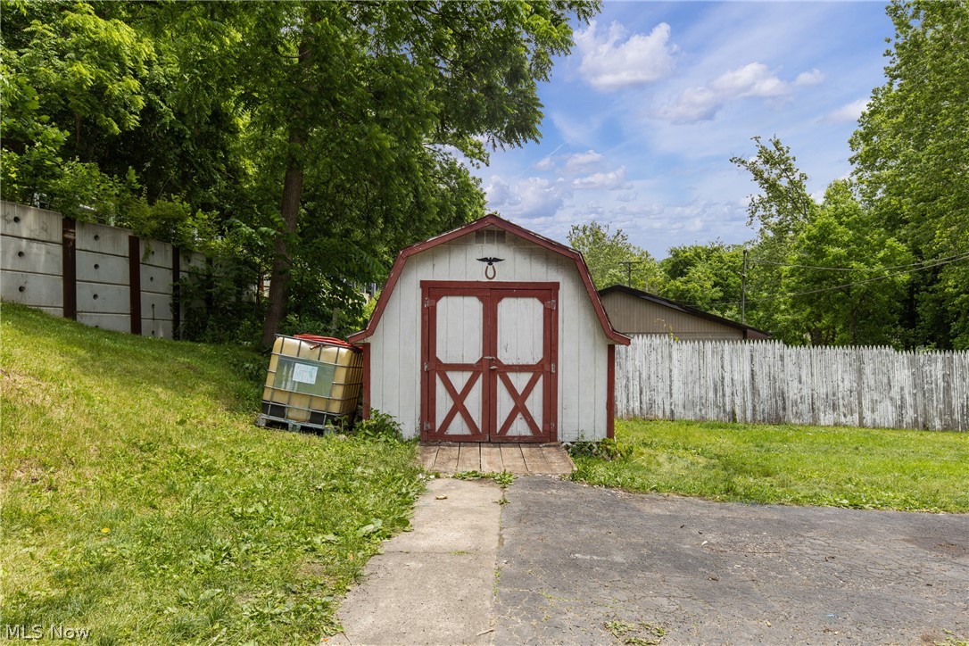 56775 Colerain Pike Martins Ferry OH 43935