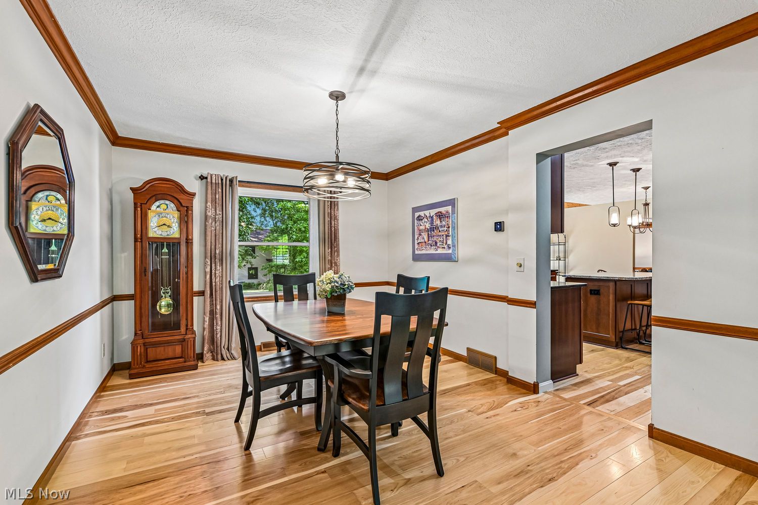 17716 Plymouth Row Strongsville OH 44136