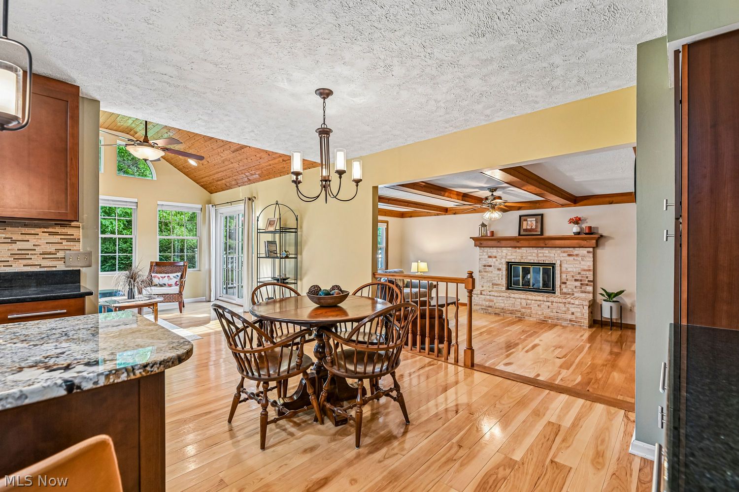 17716 Plymouth Row Strongsville OH 44136