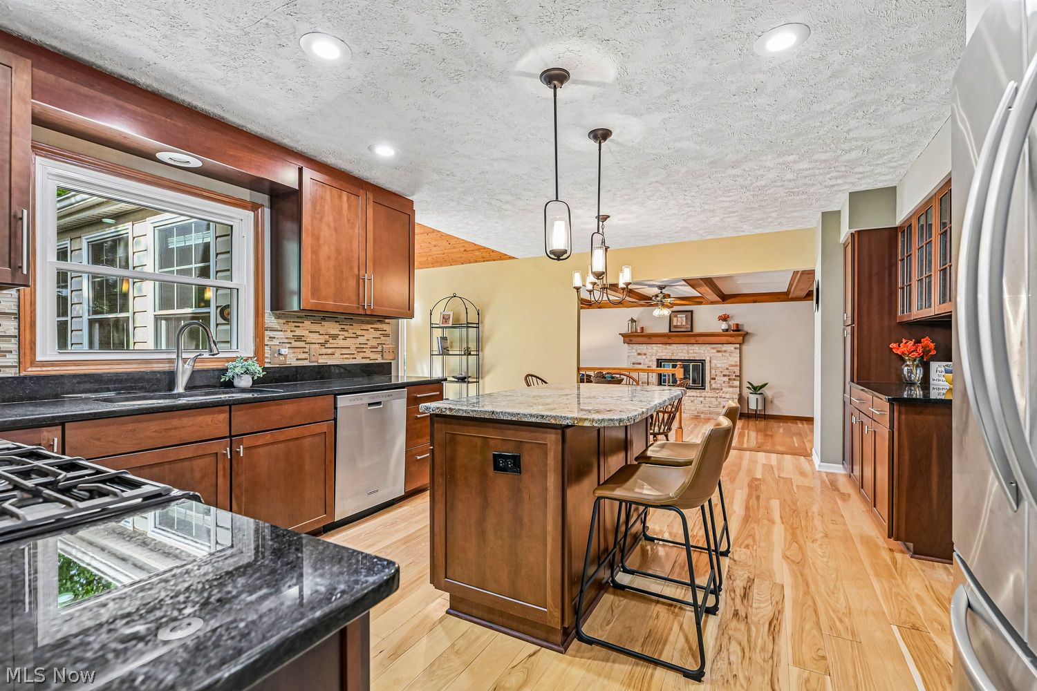 17716 Plymouth Row Strongsville OH 44136