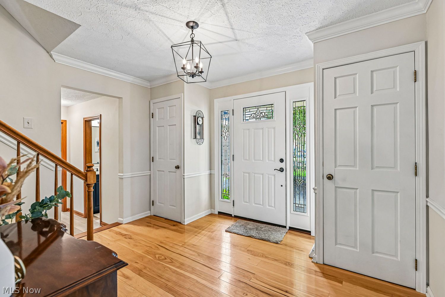 17716 Plymouth Row Strongsville OH 44136