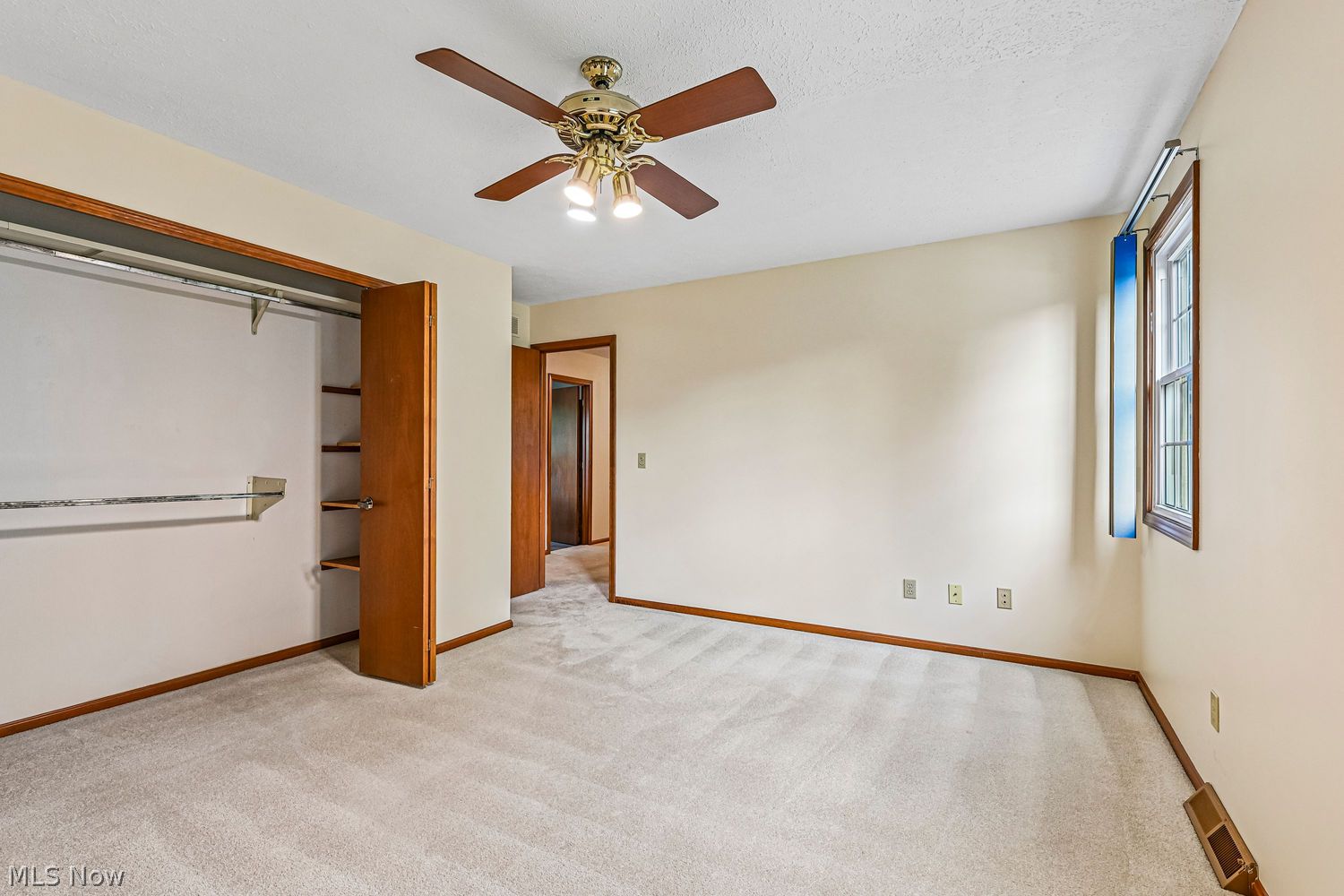17716 Plymouth Row Strongsville OH 44136