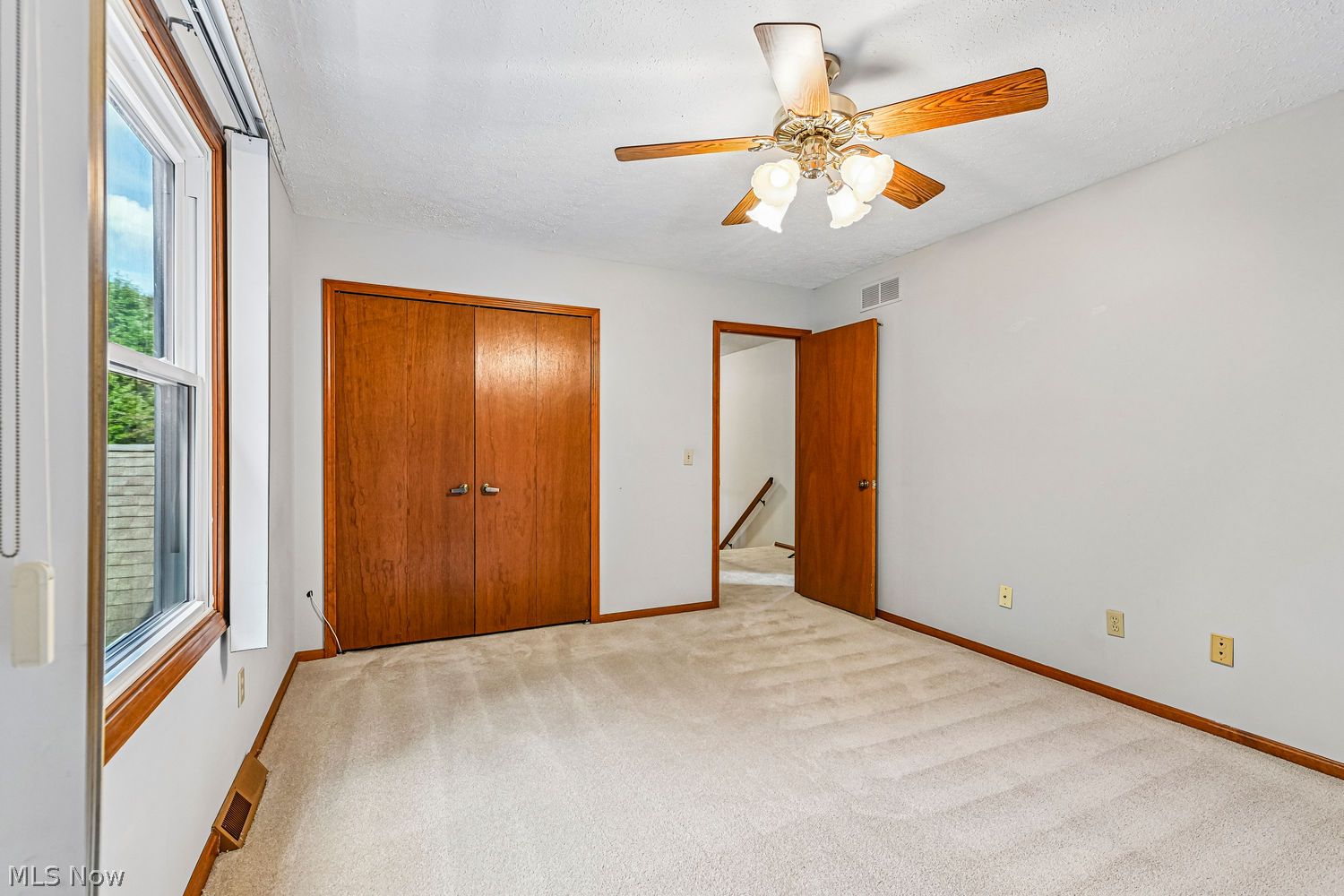 17716 Plymouth Row Strongsville OH 44136
