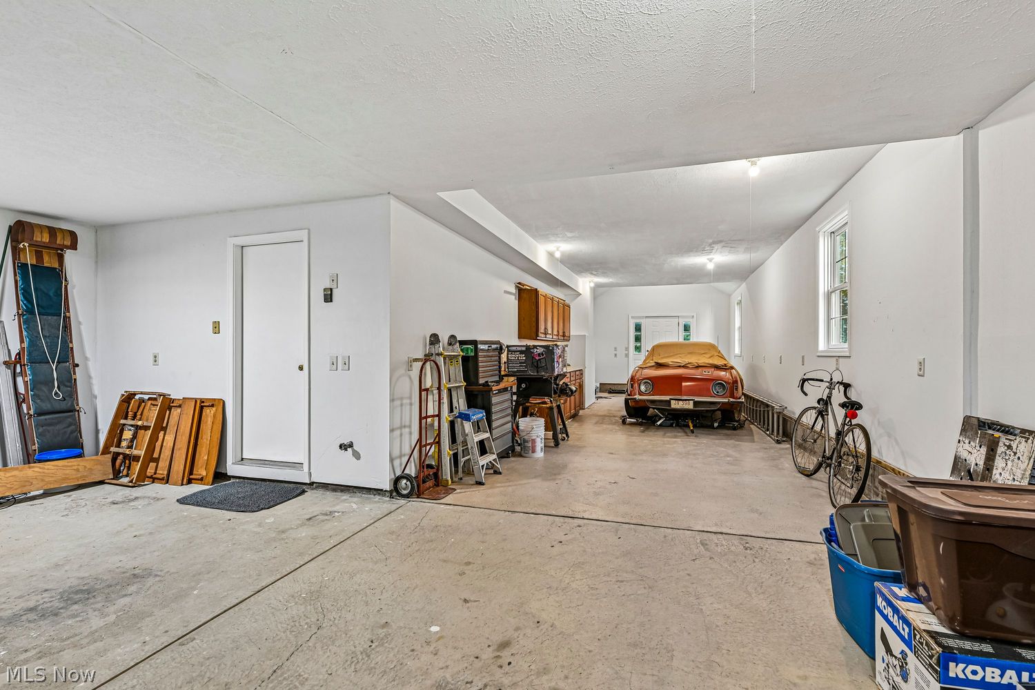 17716 Plymouth Row Strongsville OH 44136