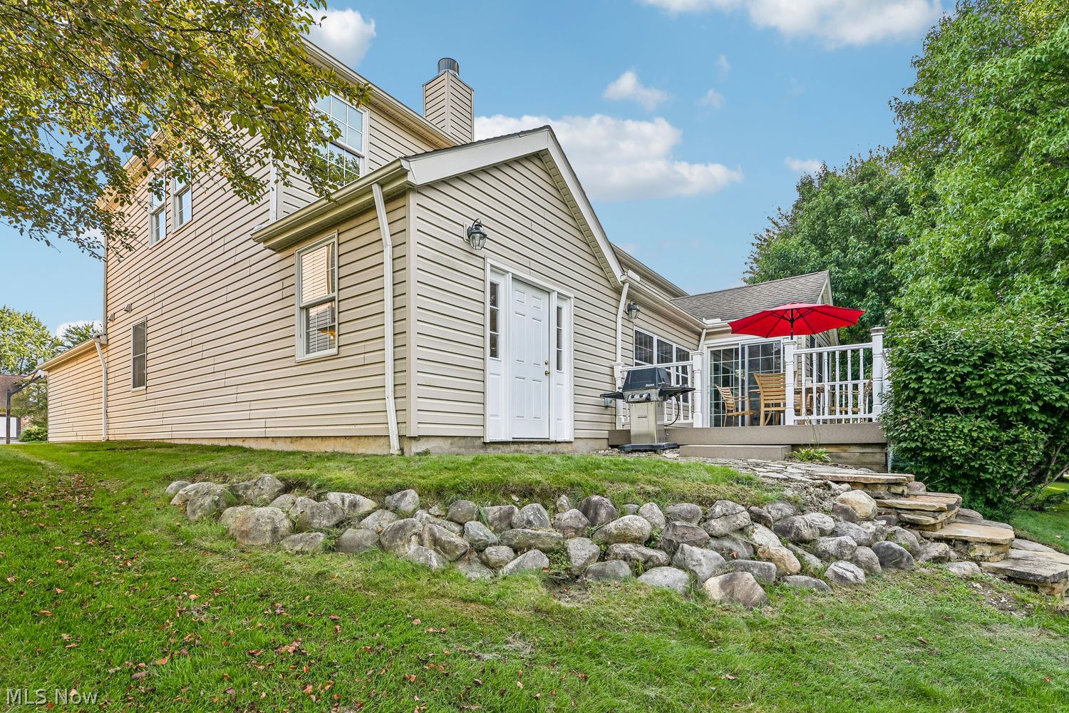 17716 Plymouth Row Strongsville OH 44136