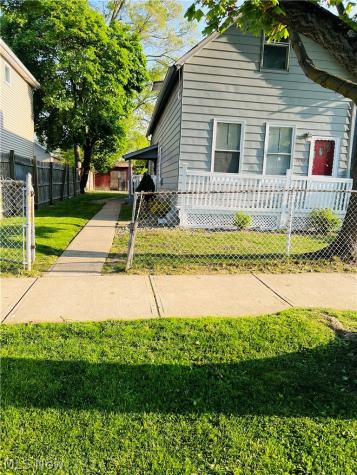 7605 Lawn Avenue Cleveland OH 44102