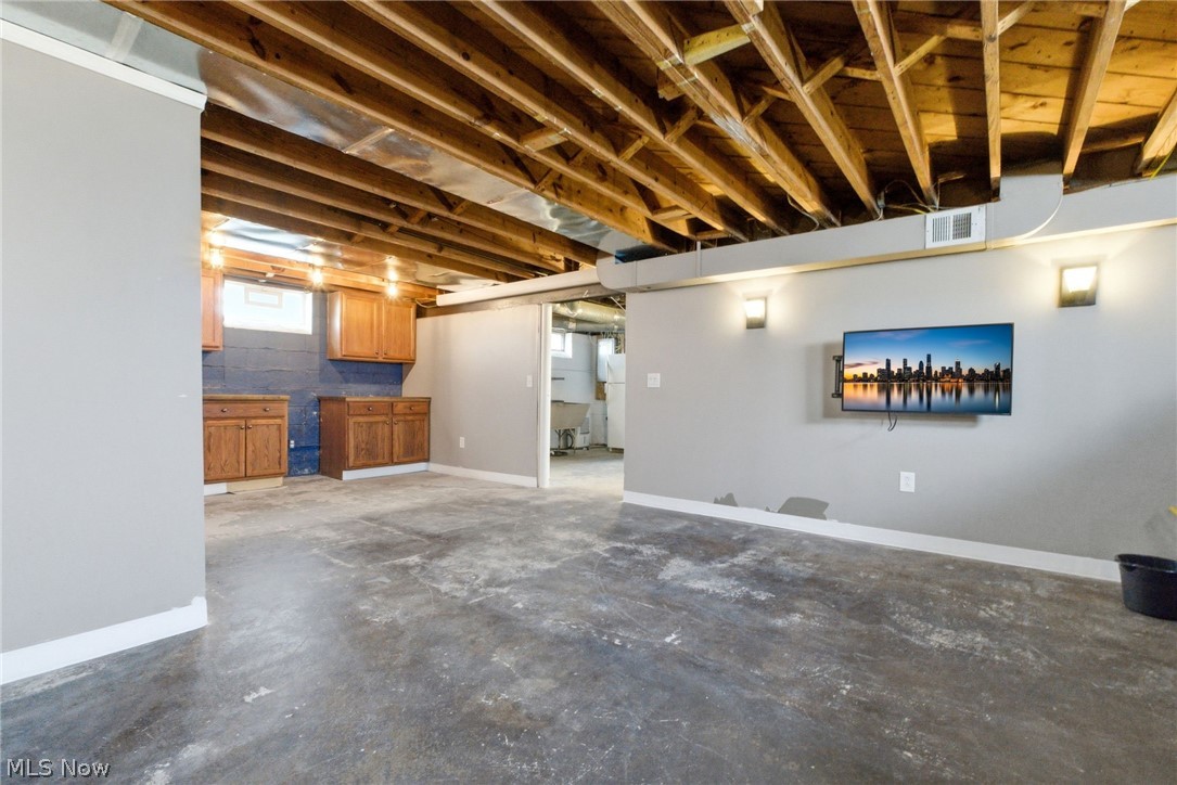 483 E 330th Street Willowick OH 44095