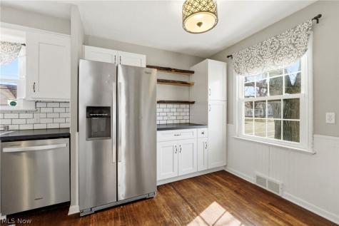 483 E 330th Street Willowick OH 44095