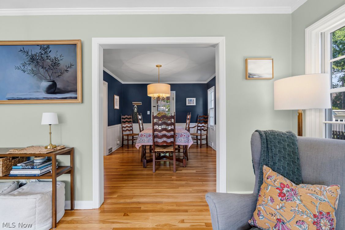 3718 Townley Road Shaker Heights OH 44122