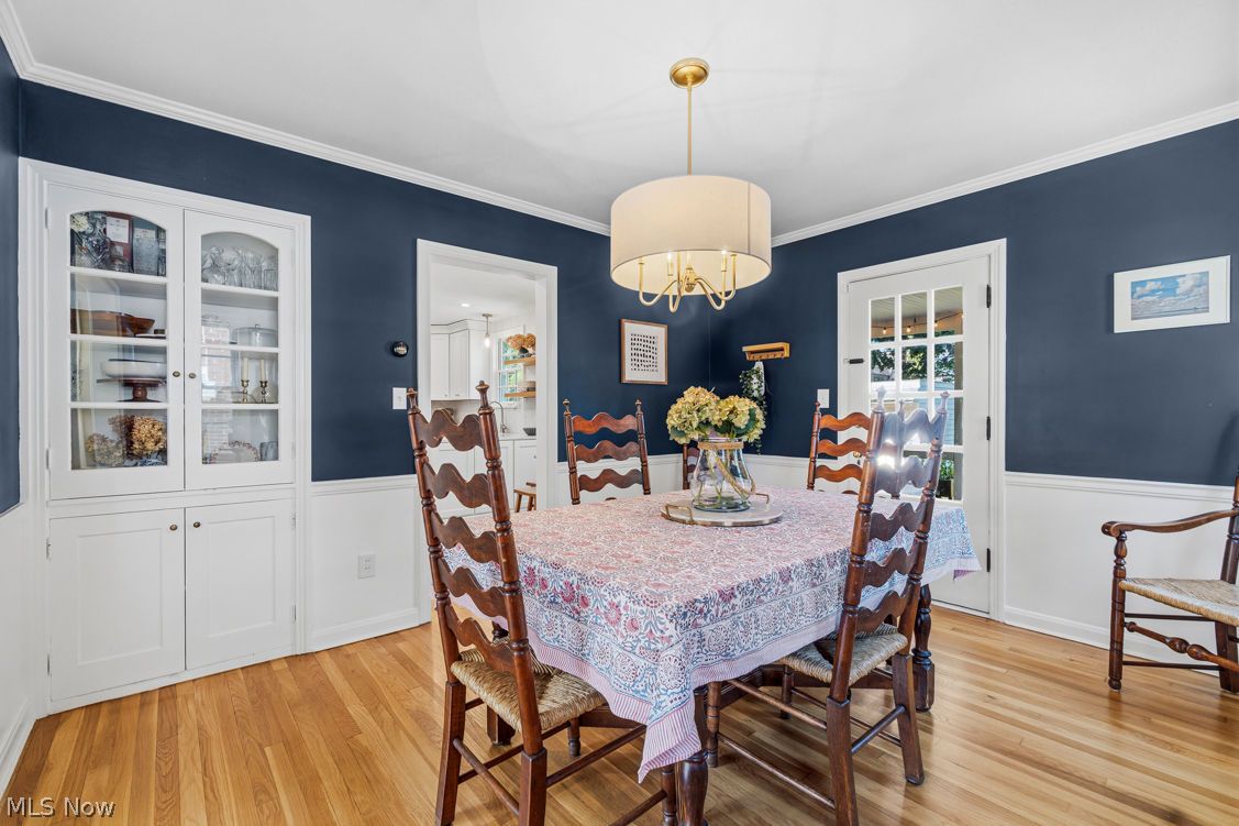 3718 Townley Road Shaker Heights OH 44122