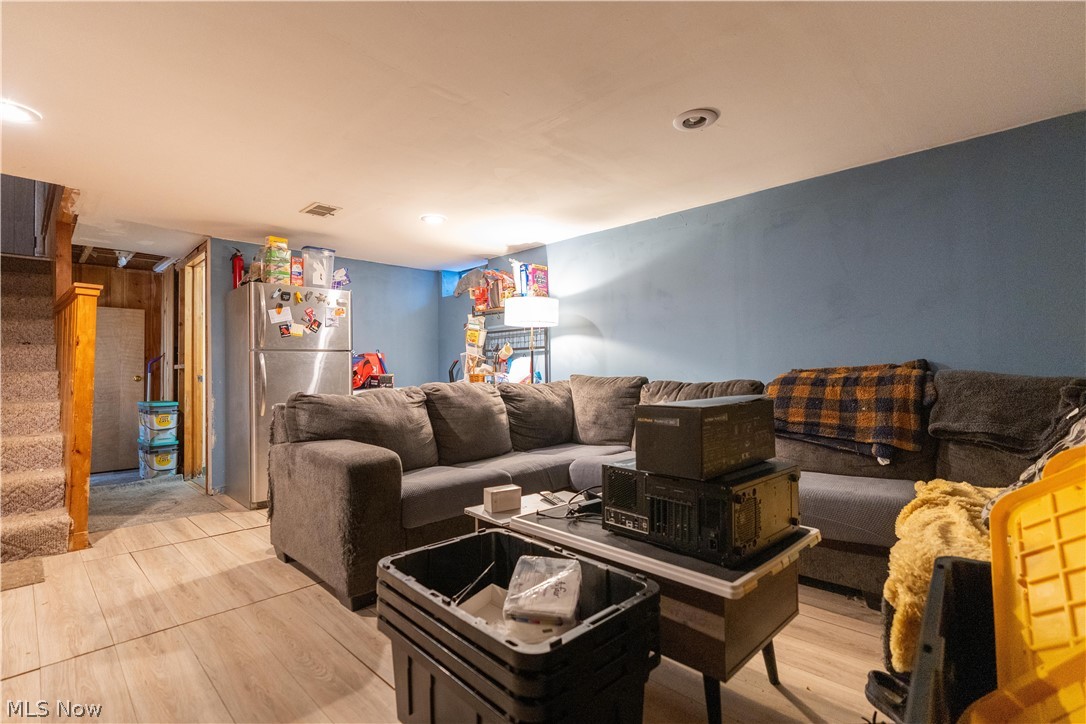 2251 Robinhood Drive Wooster OH 44691