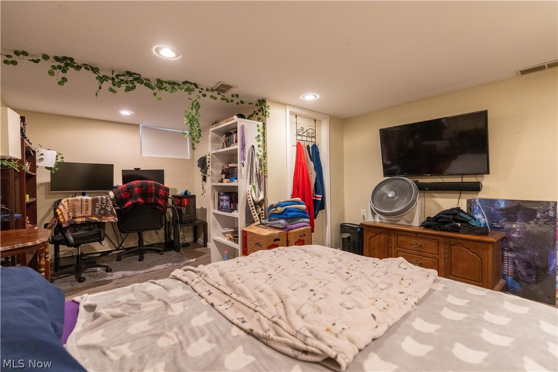 2251 Robinhood Drive Wooster OH 44691