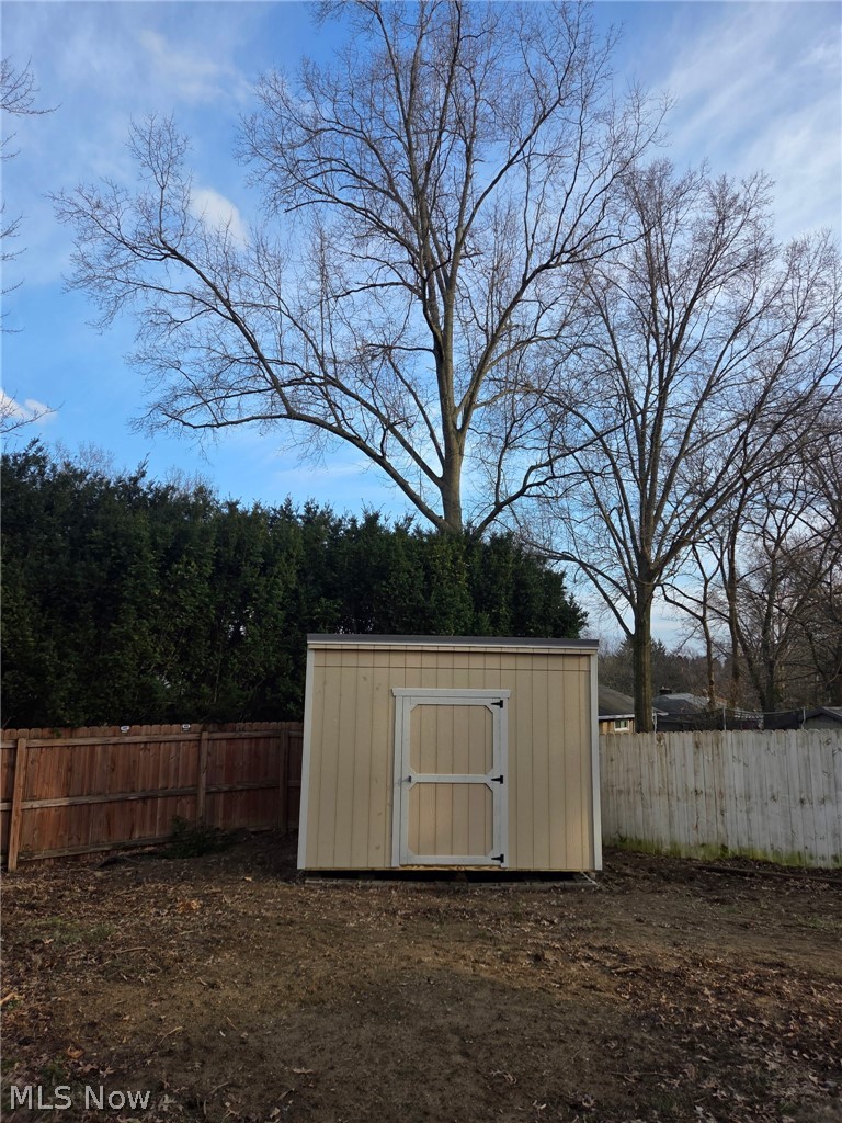 2251 Robinhood Drive Wooster OH 44691