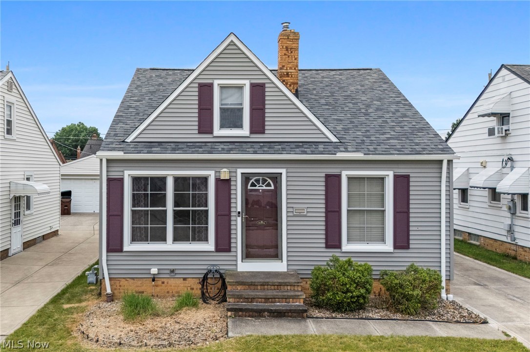 8327 Renwood Drive Parma OH 44129