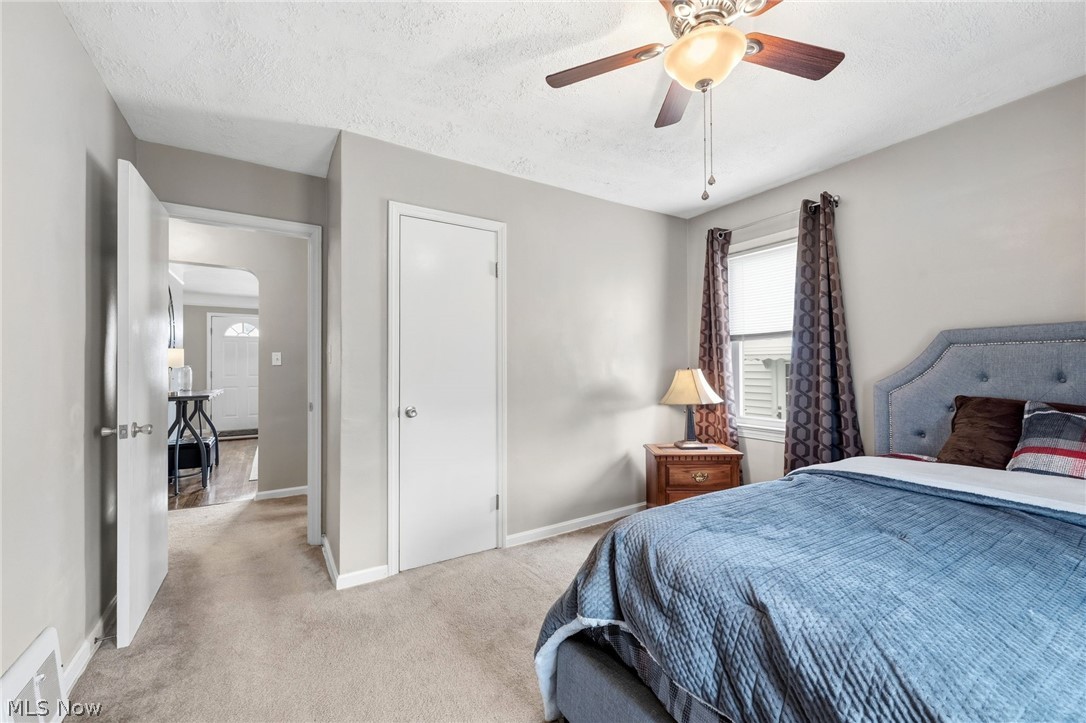 8327 Renwood Drive Parma OH 44129