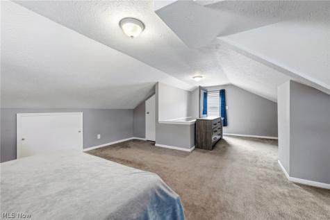8327 Renwood Drive Parma OH 44129