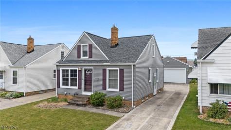 8327 Renwood Drive Parma OH 44129