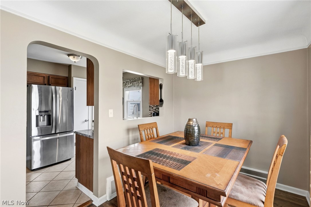 8327 Renwood Drive Parma OH 44129