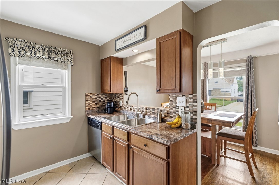8327 Renwood Drive Parma OH 44129