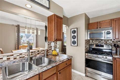 8327 Renwood Drive Parma OH 44129