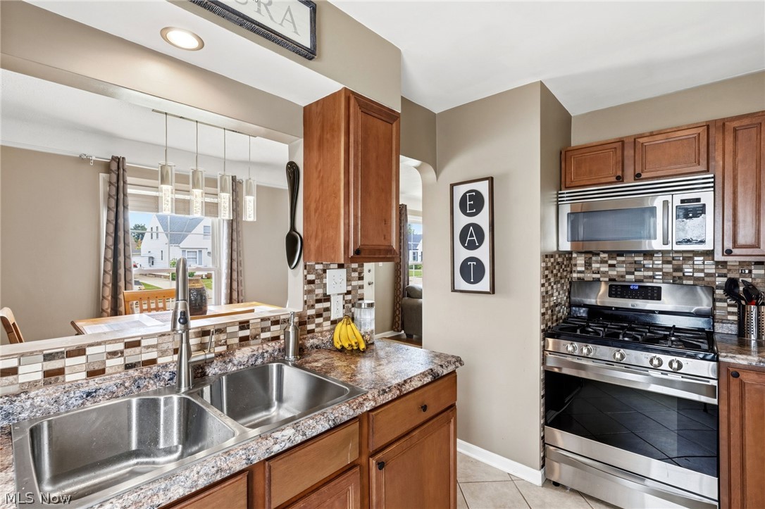 8327 Renwood Drive Parma OH 44129