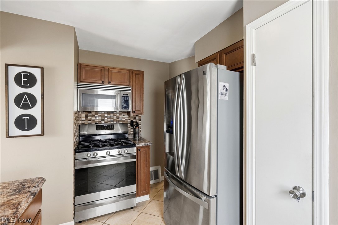 8327 Renwood Drive Parma OH 44129