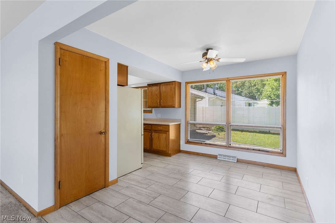 253 Earl Drive NW Warren OH 44483