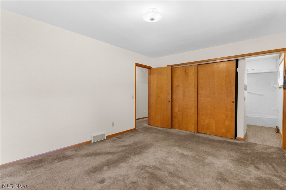 253 Earl Drive NW Warren OH 44483