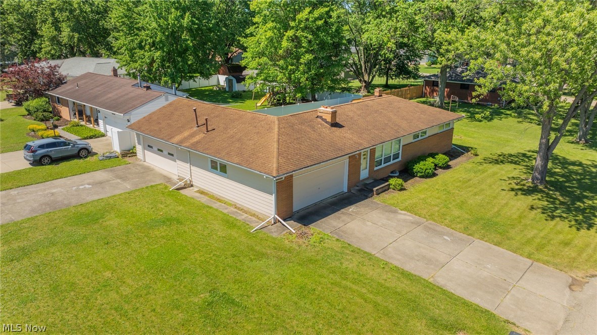 253 Earl Drive NW Warren OH 44483