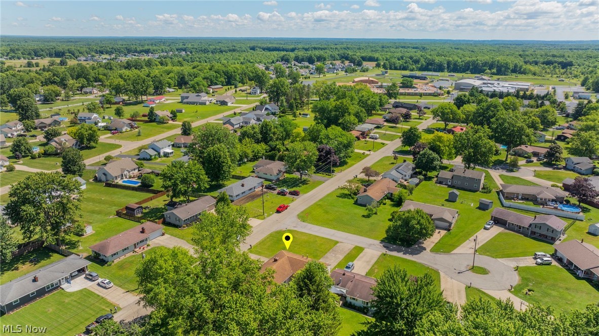 253 Earl Drive NW Warren OH 44483