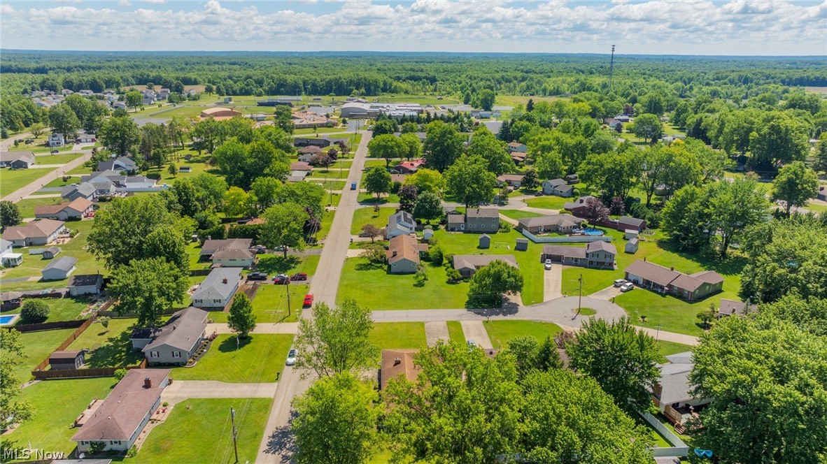 253 Earl Drive NW Warren OH 44483