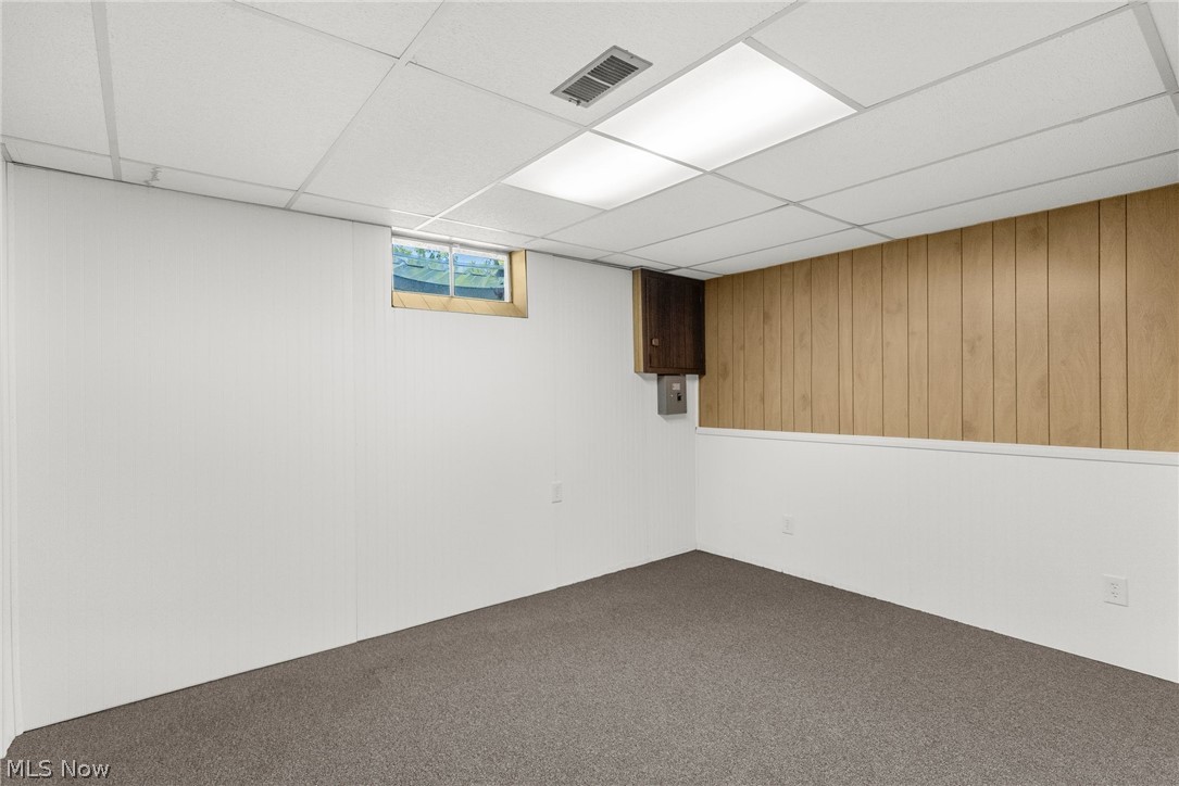253 Earl Drive NW Warren OH 44483