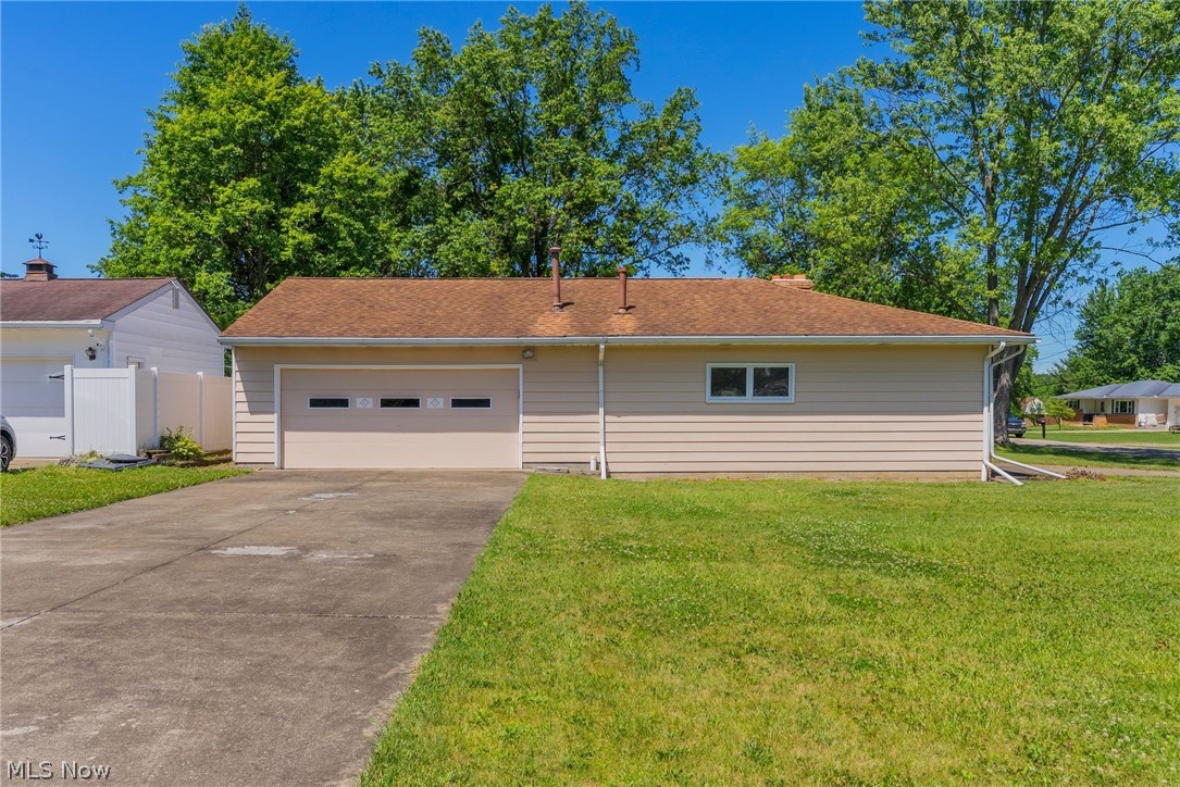 253 Earl Drive NW Warren OH 44483