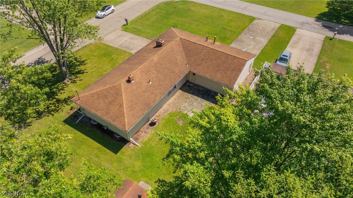 253 Earl Drive NW Warren OH 44483