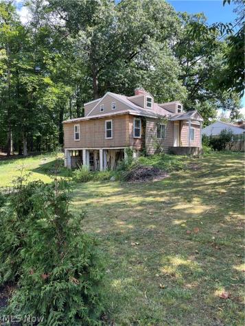 9012 W Pleasant Valley Road Parma OH 44130