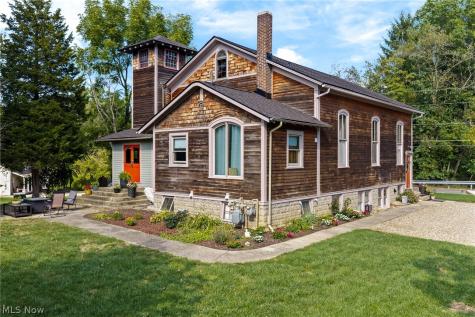 252 E Comet Road Clinton OH 44216