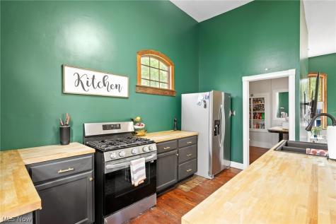 252 E Comet Road Clinton OH 44216