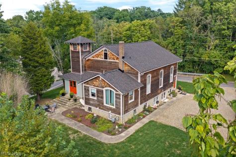 252 E Comet Road Clinton OH 44216