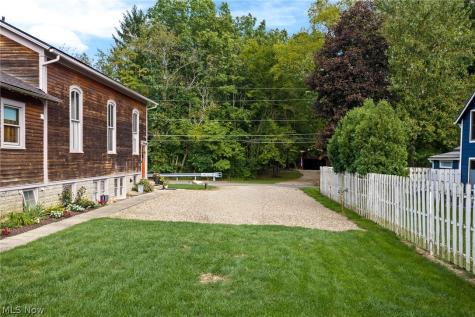 252 E Comet Road Clinton OH 44216