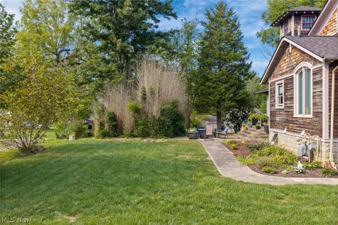 252 E Comet Road Clinton OH 44216