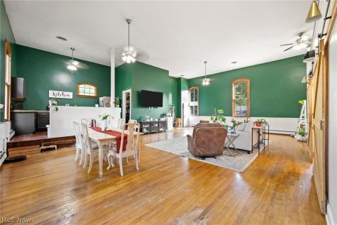 252 E Comet Road Clinton OH 44216