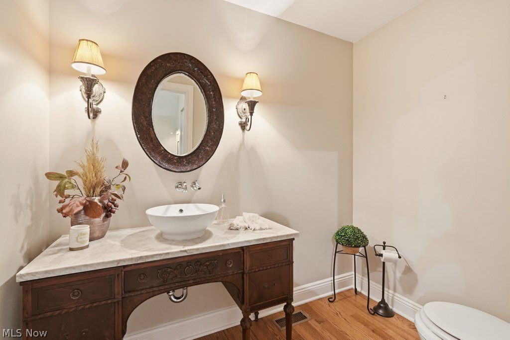 17158 Eastview Drive Chagrin Falls OH 44023
