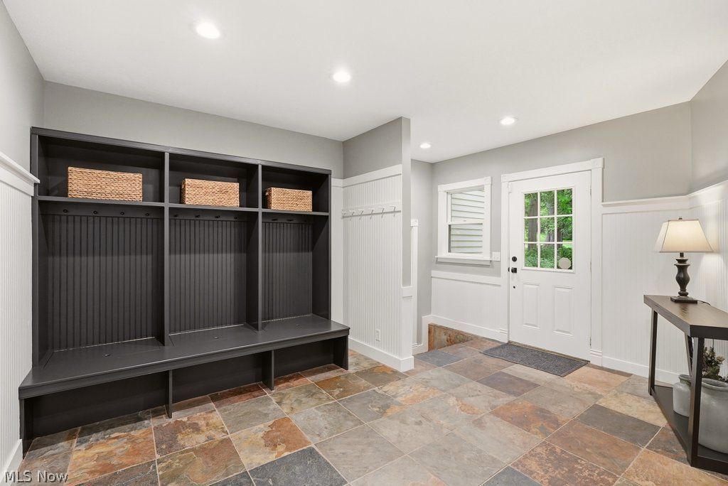 17158 Eastview Drive Chagrin Falls OH 44023