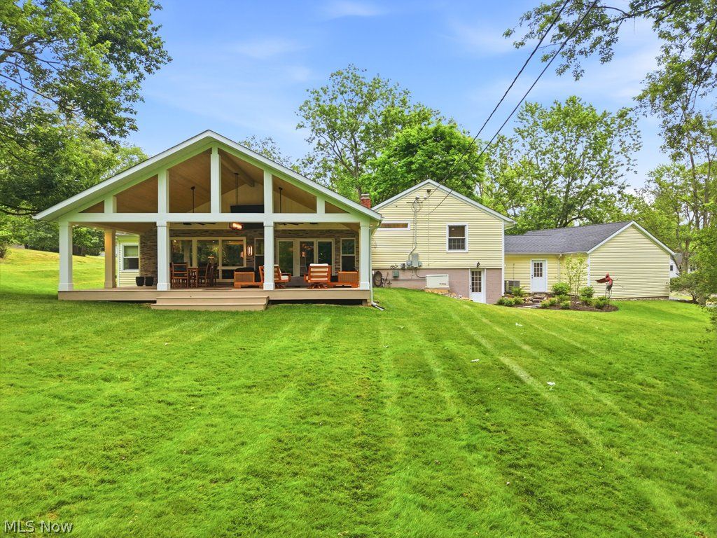 17158 Eastview Drive Chagrin Falls OH 44023