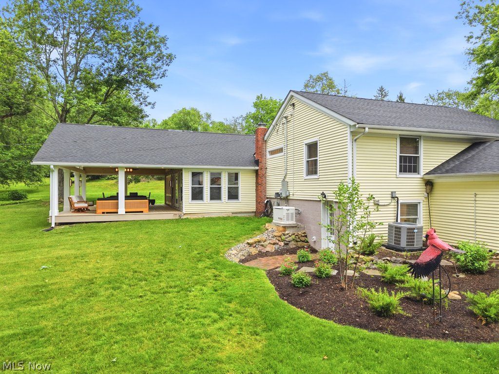 17158 Eastview Drive Chagrin Falls OH 44023