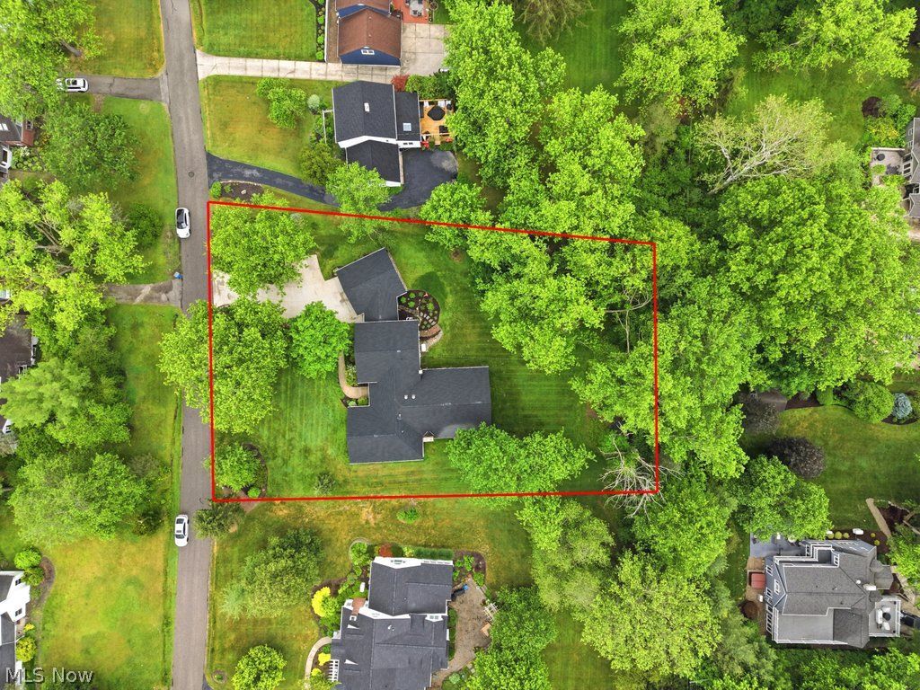 17158 Eastview Drive Chagrin Falls OH 44023