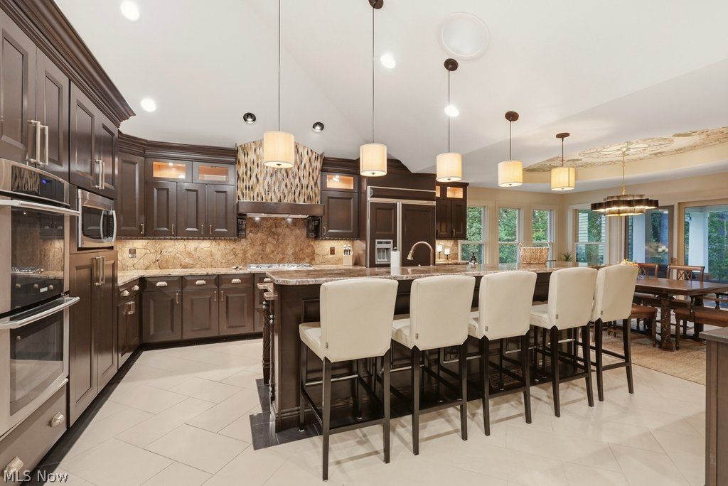 17158 Eastview Drive Chagrin Falls OH 44023